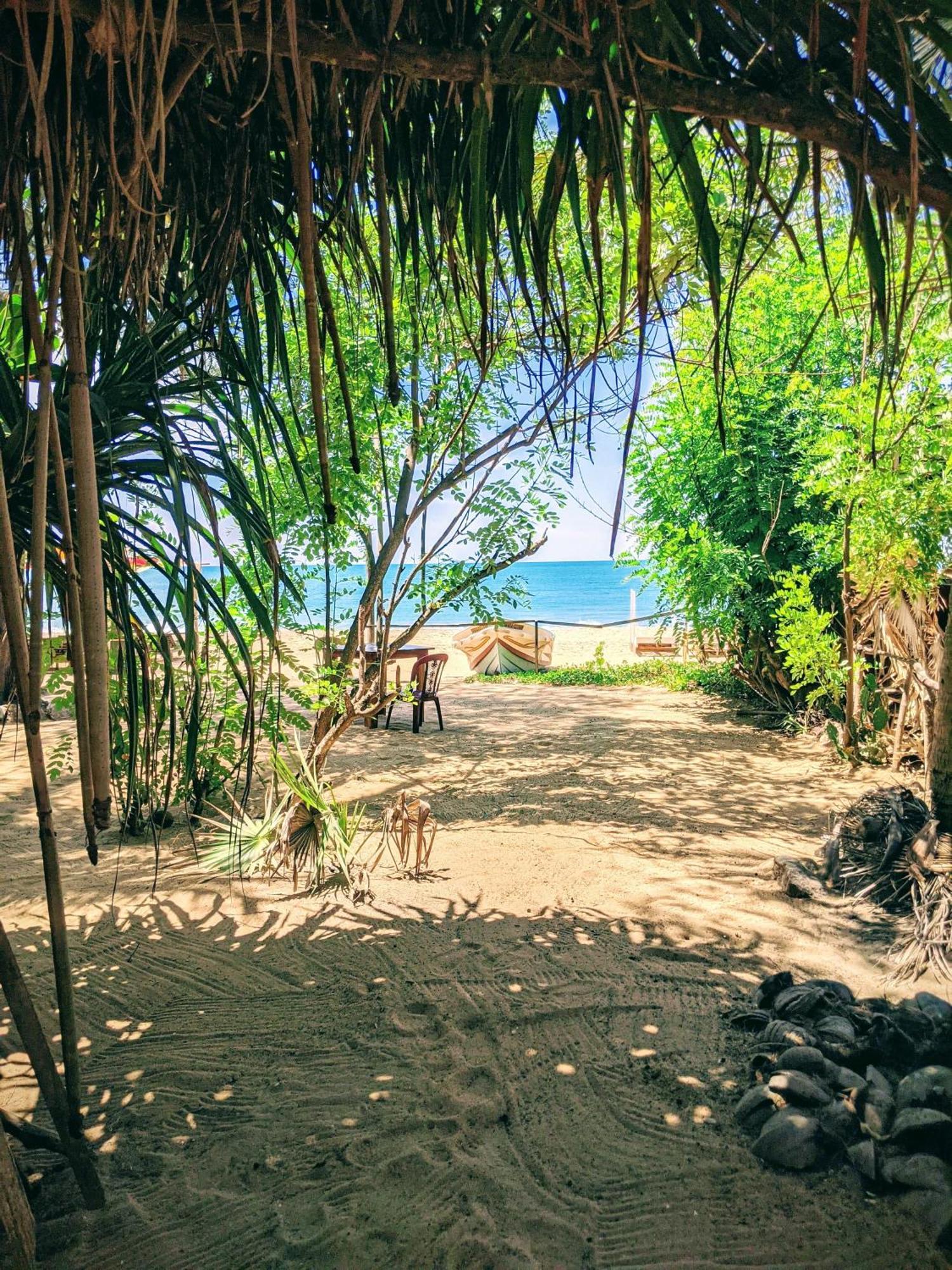 Breezy Beach Cabanas Arugam Bay Exteriér fotografie